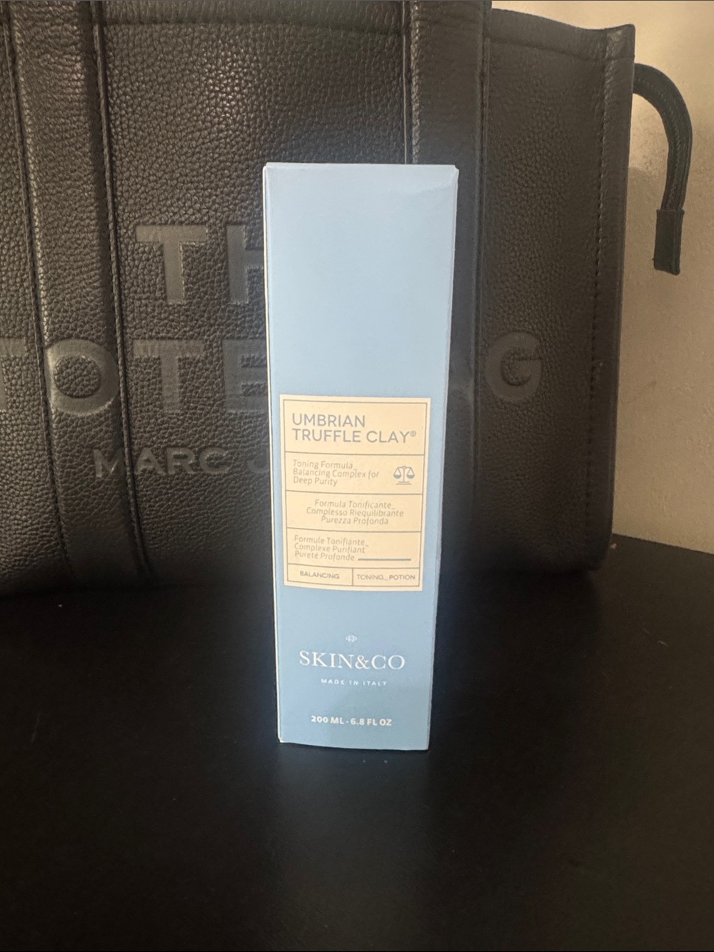 SKIN&CO Umbrian Truffle Clay Toning Formula.